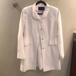 Beautiful pearl white long Jacket Tahari